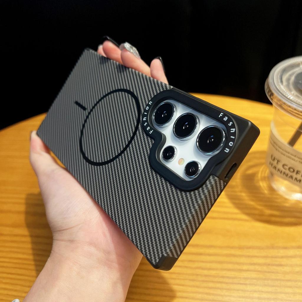 Odpowiedni dla Samsung S25 Ultra Kevlar Carbon Chisel Dimension Etui na telefon komórkowy S24plus Cienki pierścień Ssanie magnetyczne Zapobiega upadkom