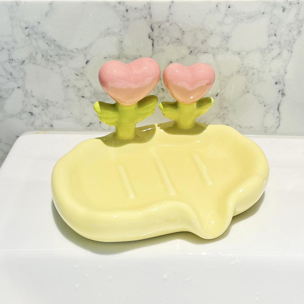 Ceramics Creative White Yellow Flower Decor Soap Dish Non-slip Soap Holder Cute Storage Soap Rack Bathroom Accessories