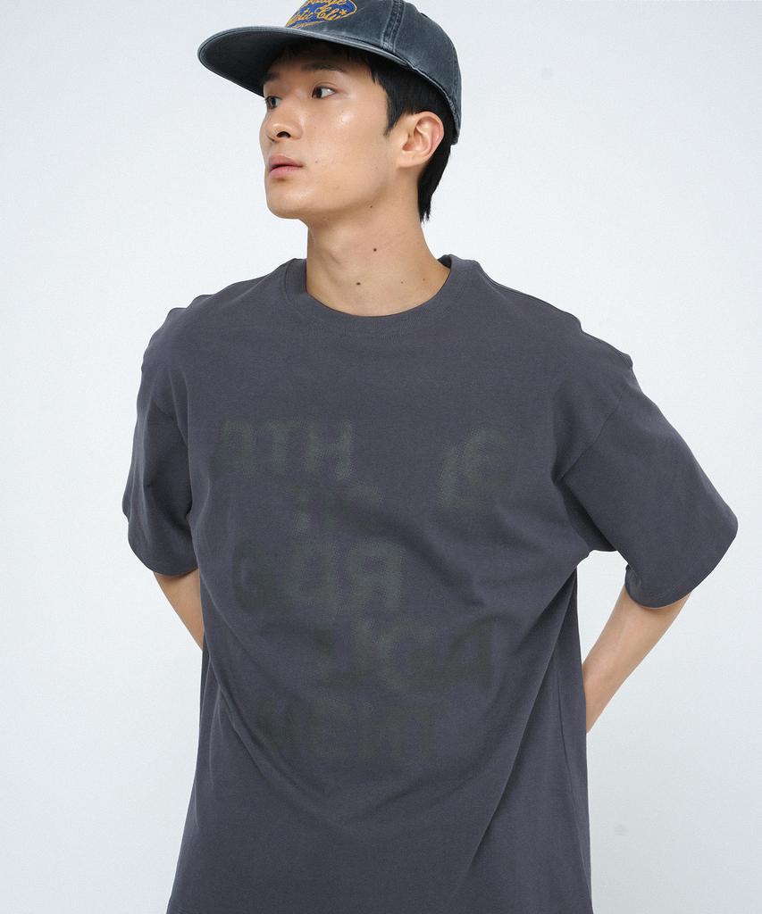 Yunibeoseugameonteu Signed Graffiti T-Shirt_Charcoal
