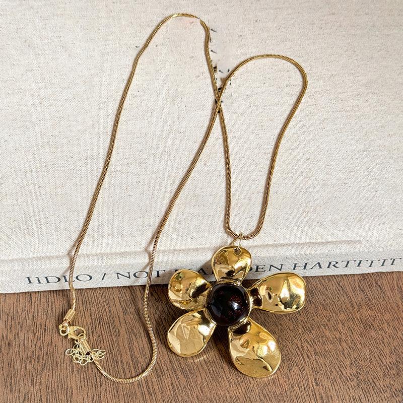Silver Simple and Old Retro Starfish Pendant Necklace Women's Seaside Vacation Style High-end Long Sweater Chain Accessories
