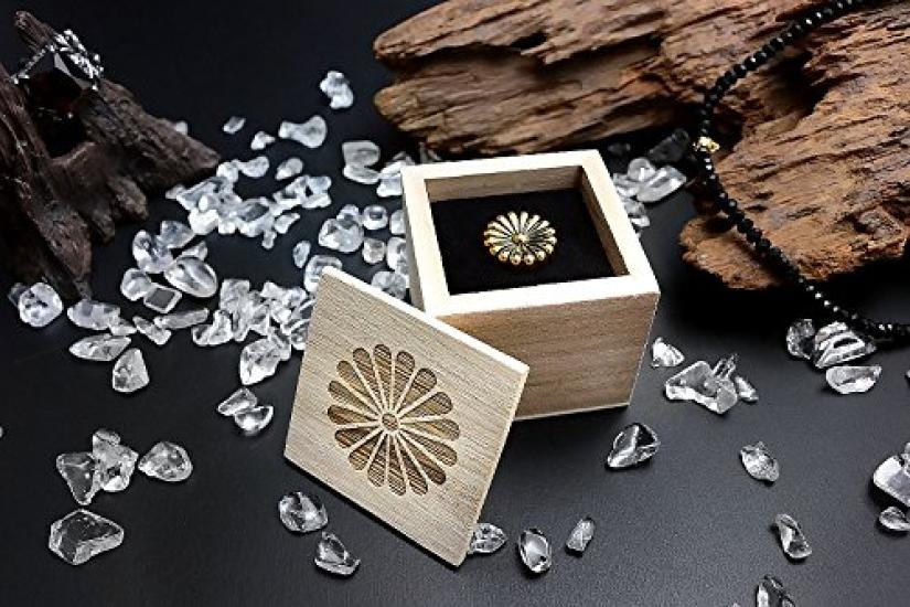 DIAMOND JAPAN Chrysanthemum Crest 24K Gold Plated Epoxy Pin Brooch Family Crest Brooch Pin Pin Badge Lapel Pin Yakuza Yakuza Tough Ruffian Ruffian