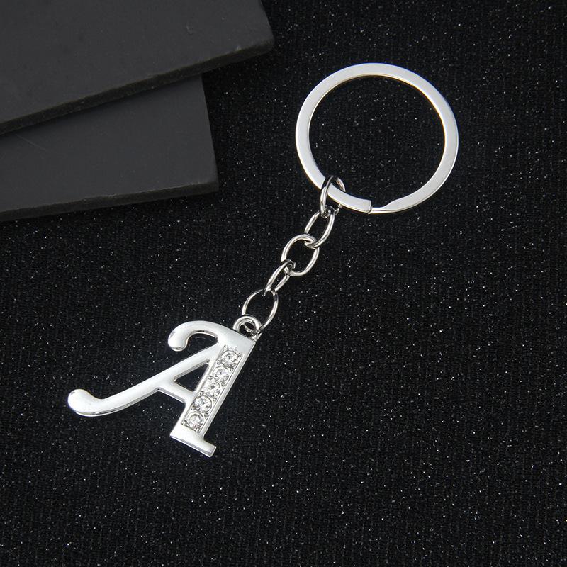 Simple personality 26 letters versatile keychain European and American new English creative luggage keyring