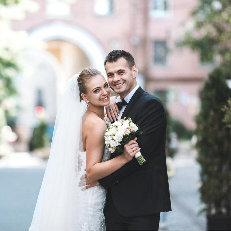 Elegant Pearls And Ribbon Wrist Flowers For Wedding Party Bridesmaids Groomsmen Bridal Showers Accessories