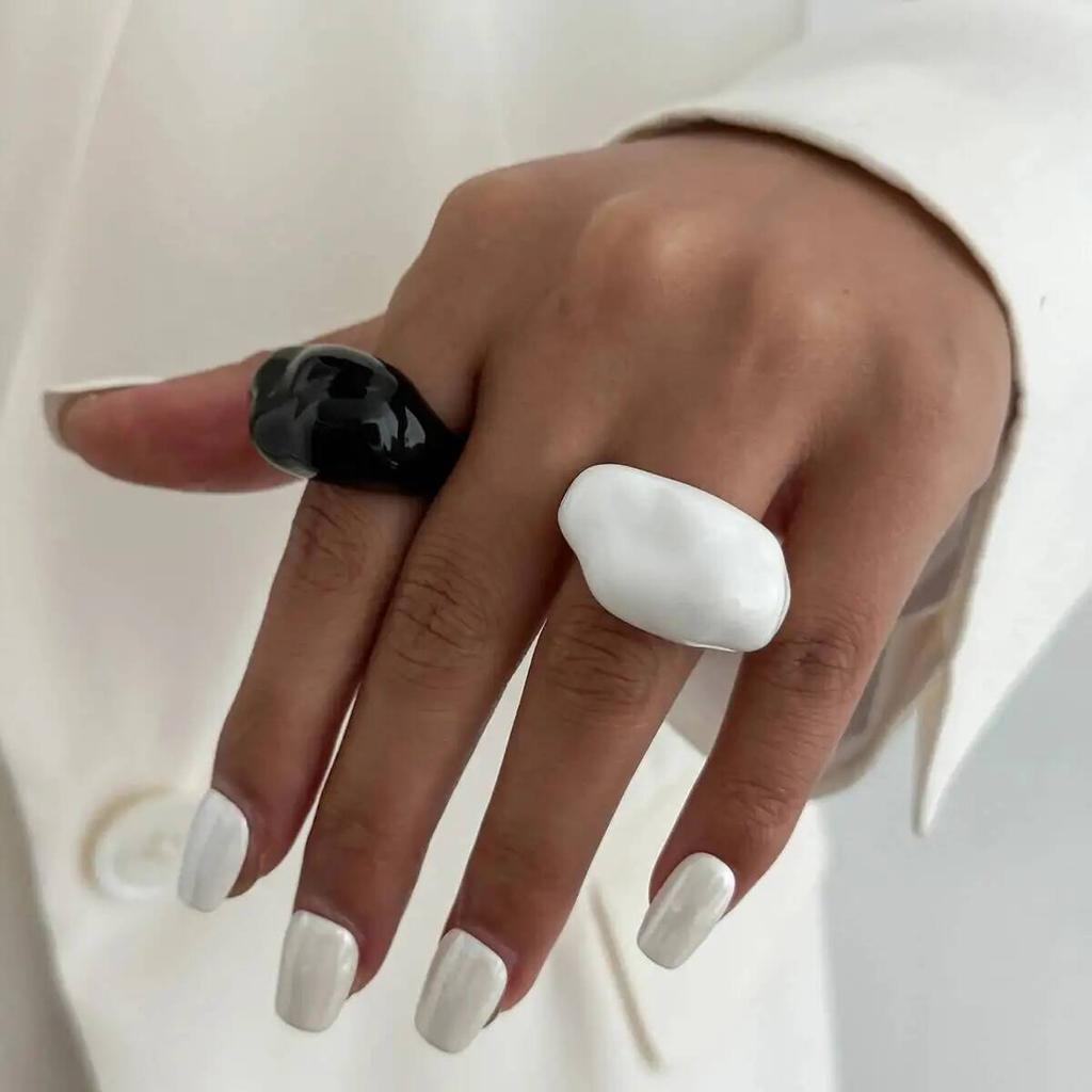 KunJoe Minimalist Black White Resin Acrylic Ring for Women Retro Geometry Irregular Knuckle Ring Autumn/Winter  Jewelry