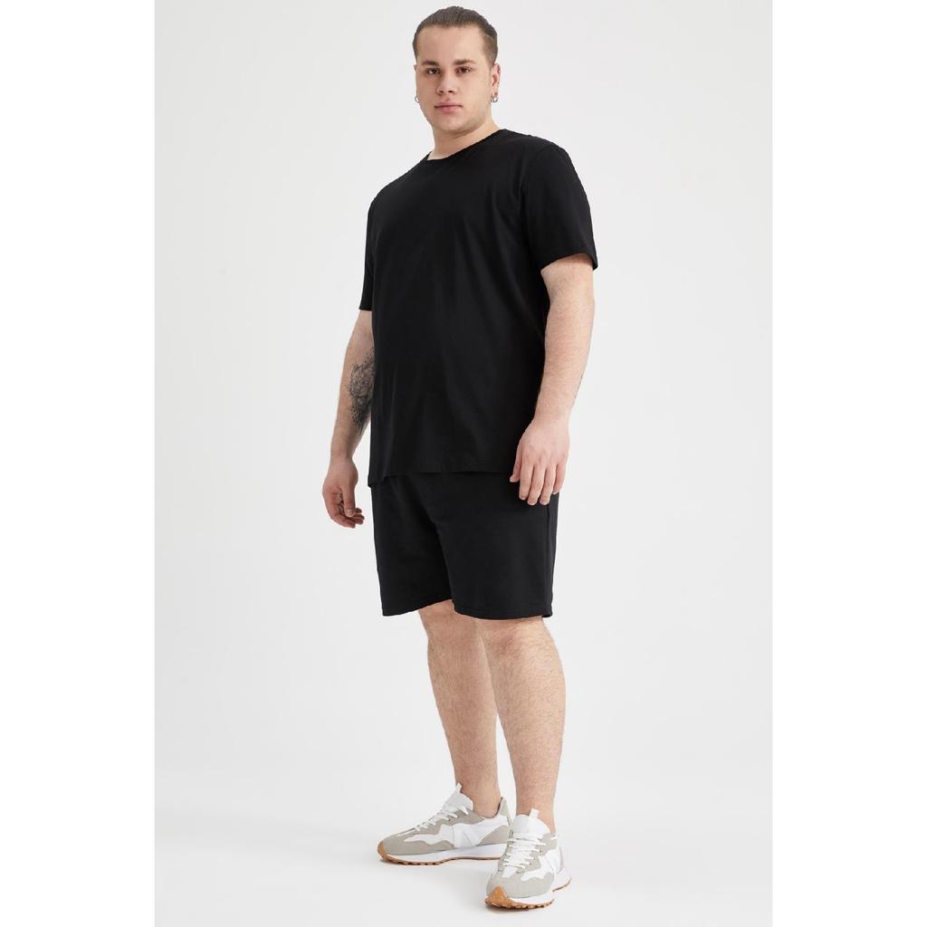 Kurz geschnittene Slim-Fit-Shorts