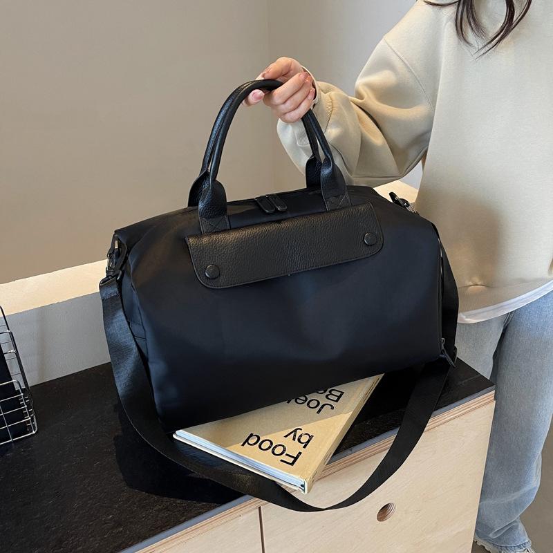 Fashion Korean Style Sports Bag Lightweight Oxford Travel Tote for Gym Swimming Beach Essentials High-capacity Sport Bags