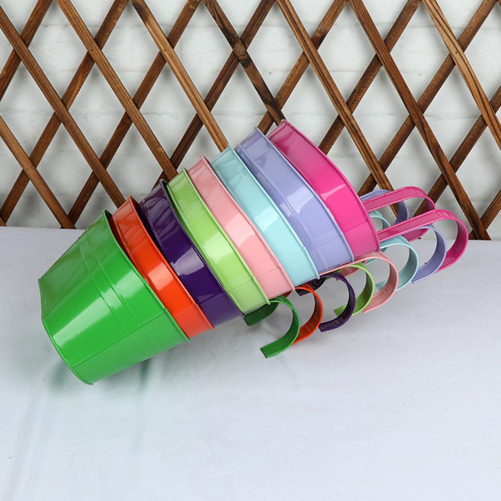 Metal Hanging Planter Window Flower Plant Holder with Drain Holes Removable Dual Hooks Flower Pot for Balcony Railing Fence