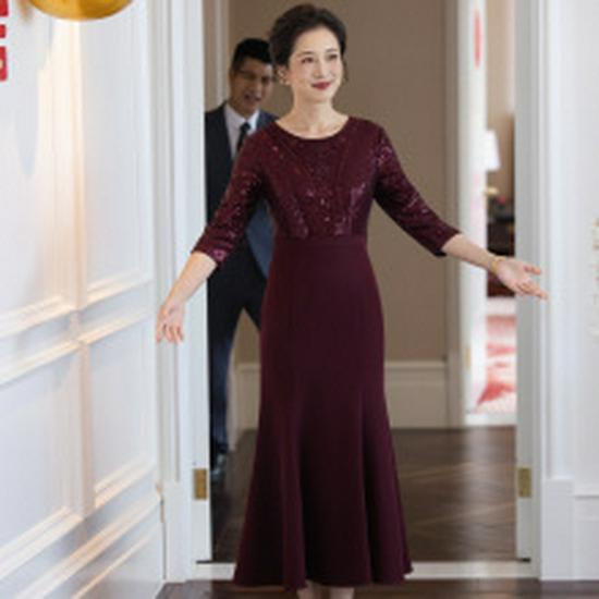 Zhilv Champagne Elegante Strass Patchwork Lange Jurk met Zeven Mouwen en Hoge Taille Rok, Lente 2026.