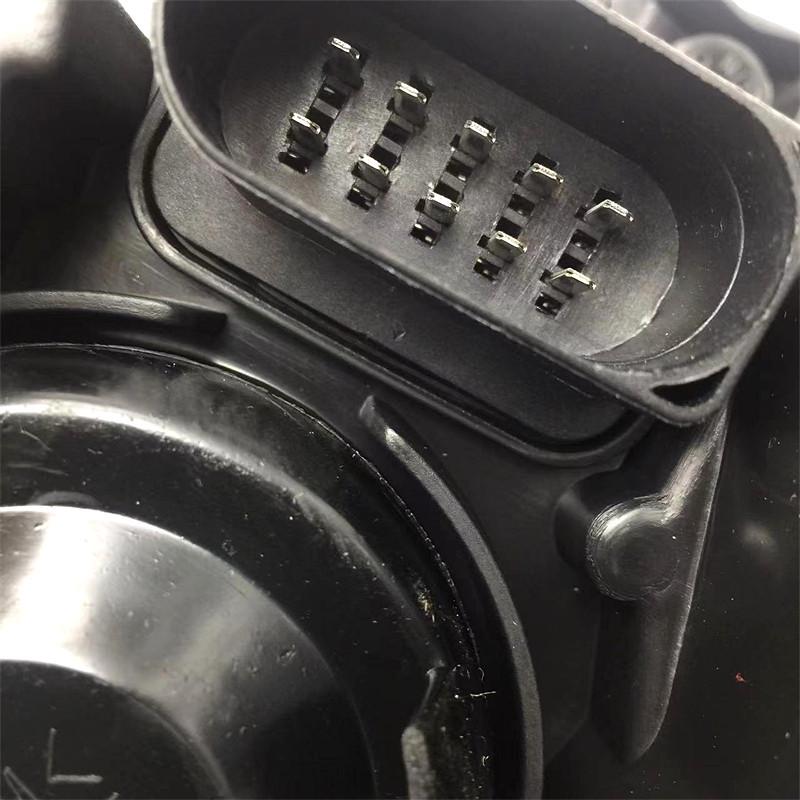 Compatible 15-16 Zhonghua V3 Headlight Assembly with LED High/Low Beam Bulb
