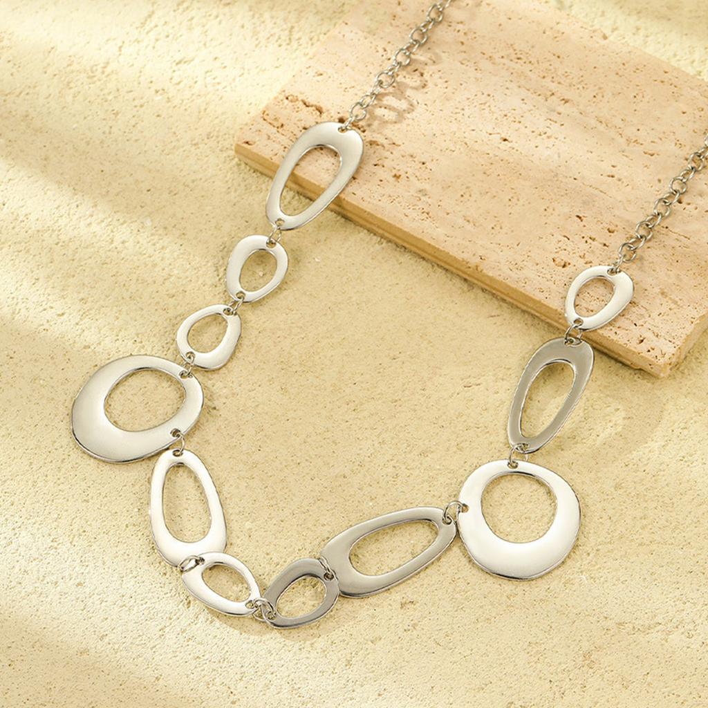 Fashionable Metal Circle Waist Chain Contemporary Alloy Rings Waist Chain Unique Belt Jewelry For The Fashion Forward
