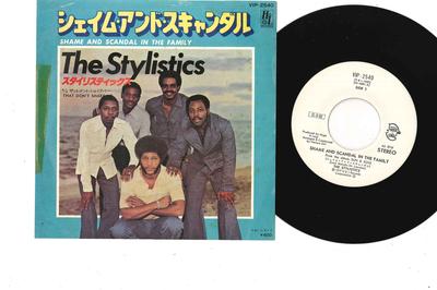 7inch Record STYLISTICS - Shame & Scandal In The Family / Tha VIP2540PROMO H&L 1977 Japan Soul/Funk Used