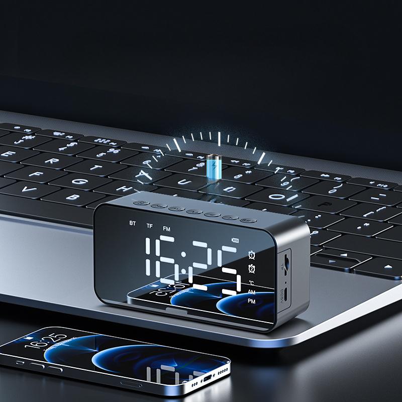 

Bluetooth Electronic Clock Student Bedroom Wake Up with Alarm Clock Charging Luminous Multifunctional Fashion Voice Broadcasting Station Clock