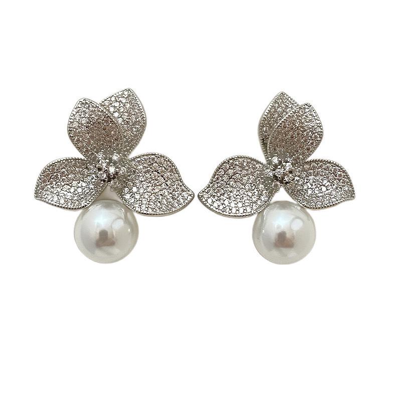 Nadel Leichter Luxus Blütenblatt Perlen Ohrringe Design Temperament High-End Blume Zirkonia Ohrstecker Ohrschmuck