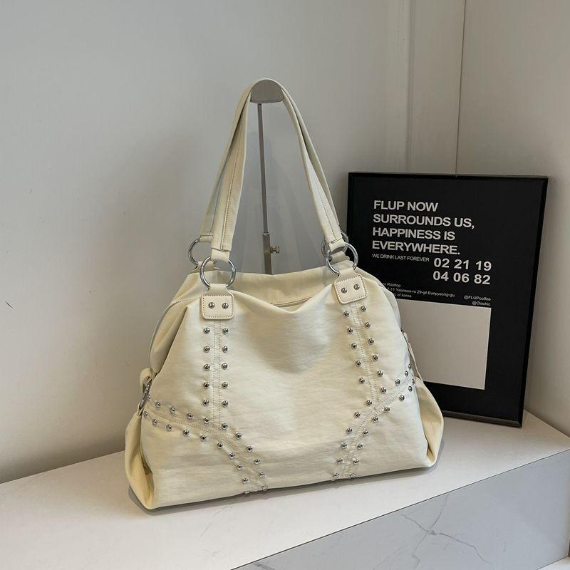 

Minimalist Nylon Underarm Big Bag for Women 2025 New Arrival Trendy Cool Rivet Tote Bag Fall Fashion Commuter Shoulder Bag White