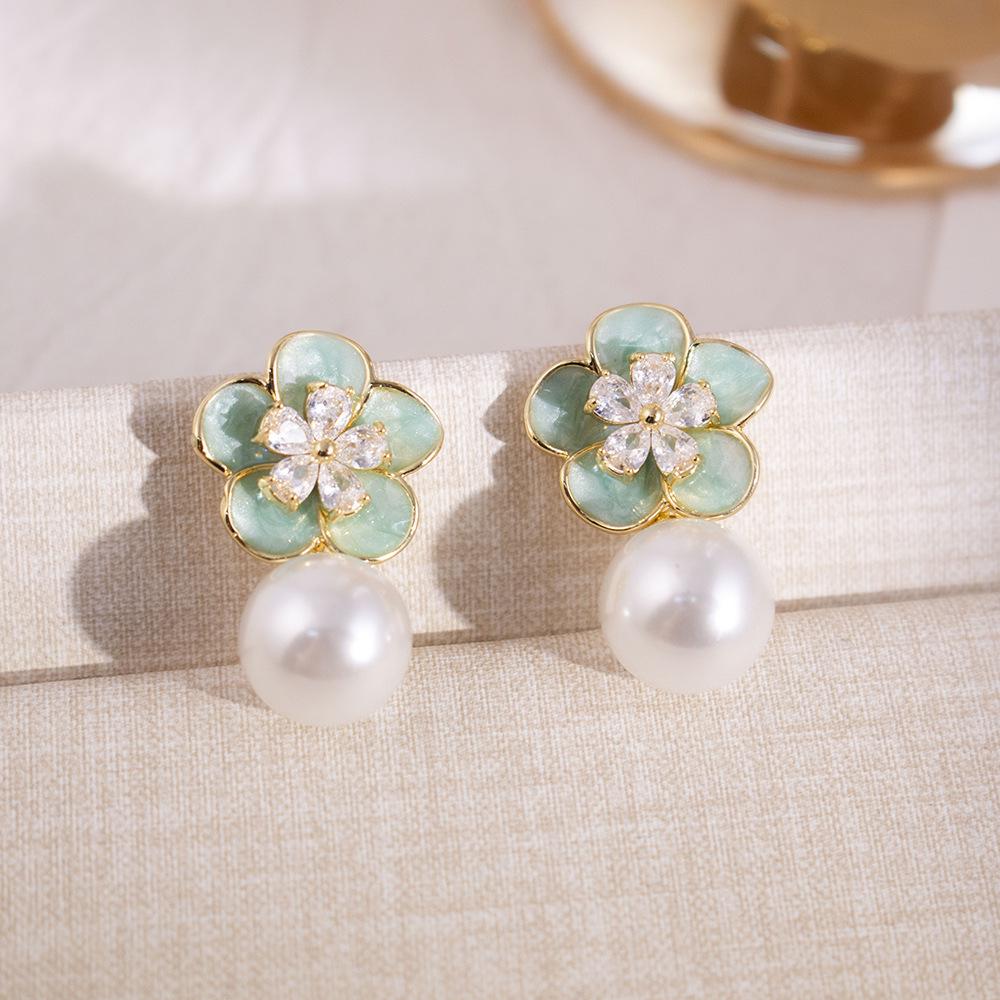 Elegant Zircon Flower and Pearl Stud Earrings - High-End Niche Design
