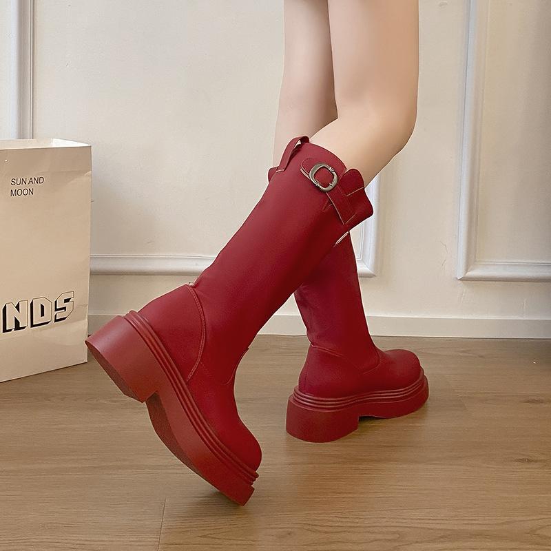Stivali da cavaliere rossi alti antiscivolo, nuove scarpe da pioggia per campeggio all'aperto per autunno e inverno 2025, stivali con suola spessa ma lunghi fino al ginocchio