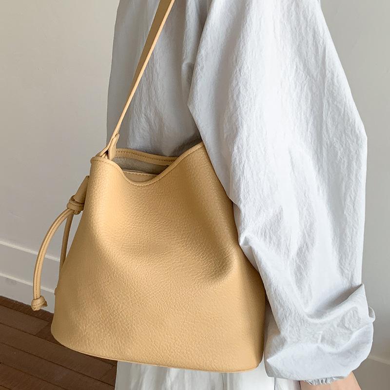 Summer New Niche Lychee Pattern Soft Leather Simple Bucket Bag Fashionable Single Shoulder Underarm Bag Women