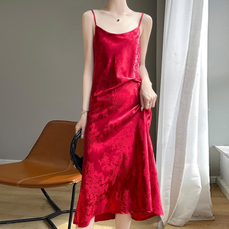 Women's Spring and Summer Lean Jacquard Halter Dress with A Line Collar To Show The Temperament of The Mid-length Dress