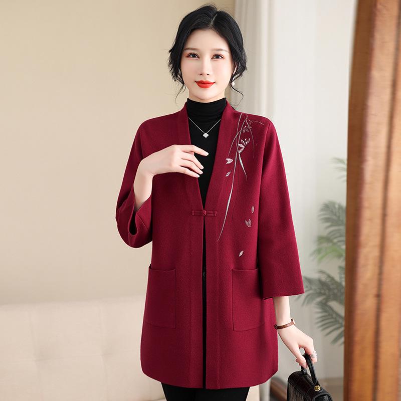 

2025 New Style: Chic Knitted Cardigan for Middle-Aged & Elderly Women, Ideal for Spring & Autumn M (95-105 lbs) вино красного