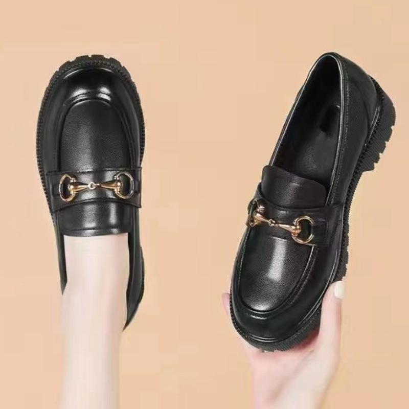 Women's Shallow Soft Leather Shoes New Spring Retro Metal Button Slip on Platform Shoes for Women Students Office Ladies Loafers