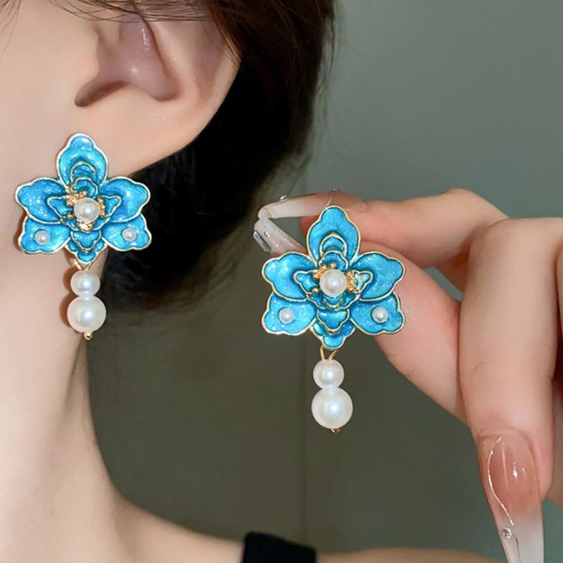 Vintage Palace Style Enamel Flower Stud Earrings for Women Elegant Creative Imitation Pearl Tassel Earring Party Wedding Jewelry