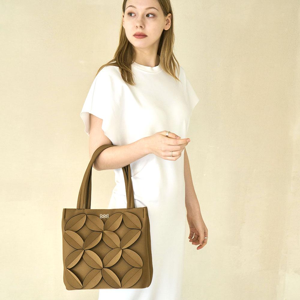 Suin Leaf Square Tote Bag - Camel Brown