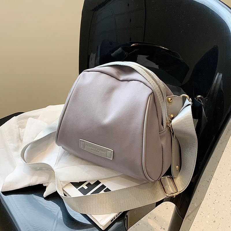 Nylon cloth bag women's 2025 new niche design shell bag lightweight versatile large-capacity messenger bag