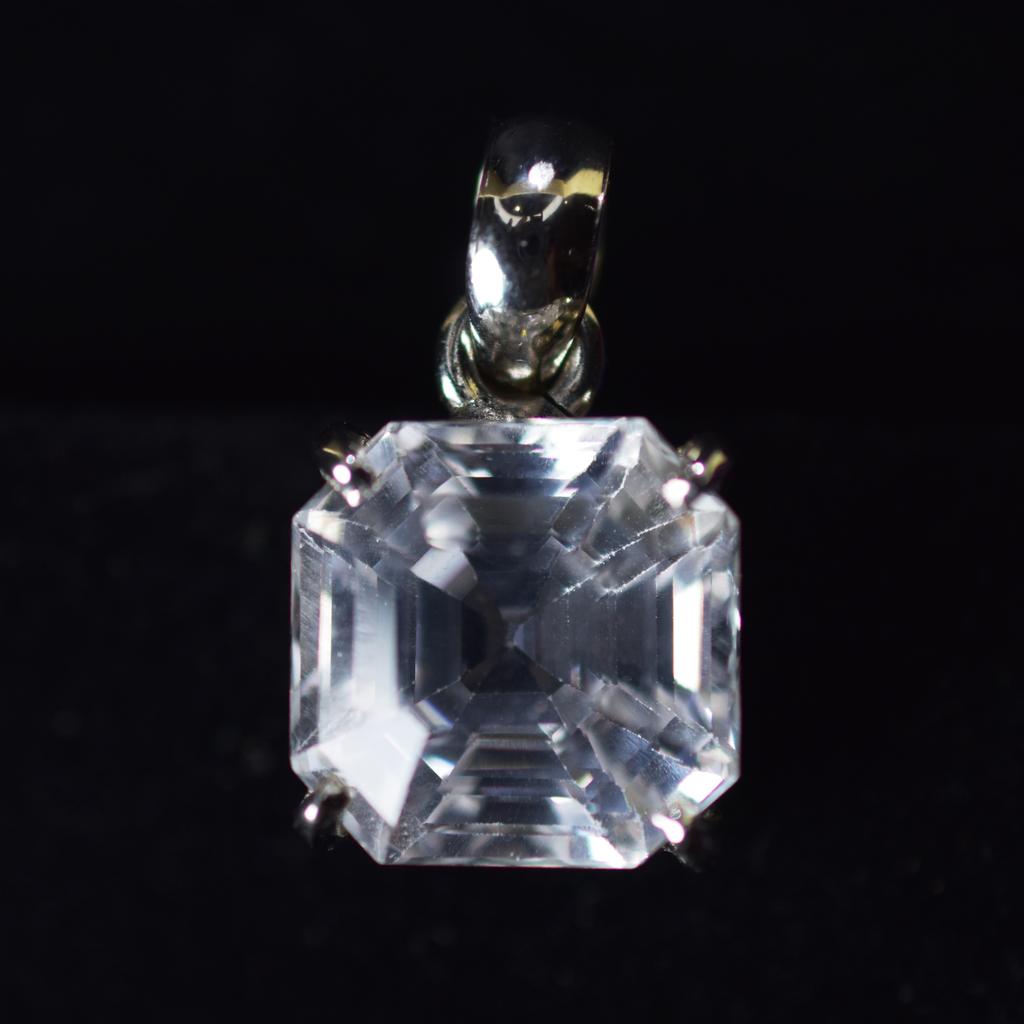 Natural White Sapphire 27 Ct Square 925 Sterling Silver CERTIFIED Gems Pendant my-460-ns