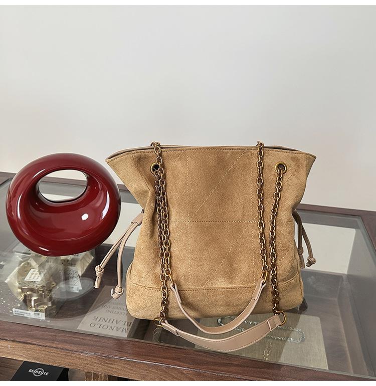 Fashion diamond lucky bag bucket bag new retro niche drawstring shoulder bag large capacity chain commuter tote bag