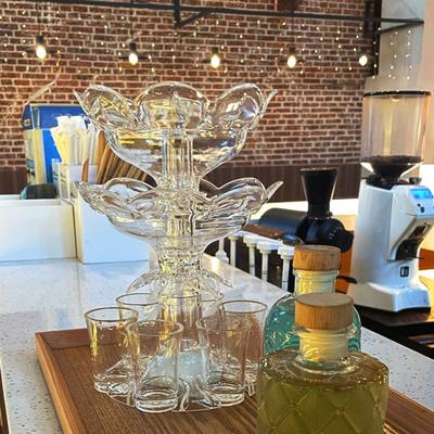 Double Layer Drink Dispenser with 6 Shot Glasses Acrylic Liquor Dispenser Wine Divider