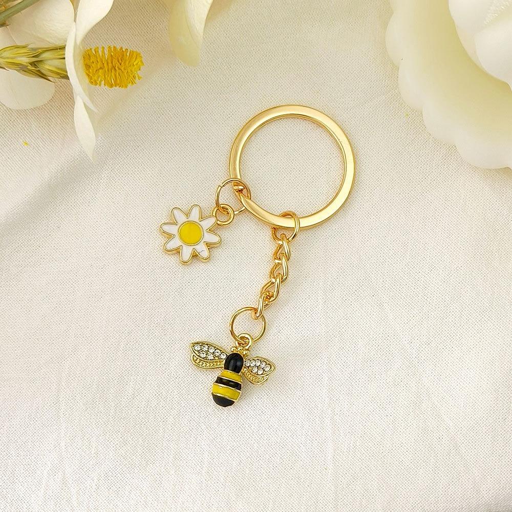 Mini Garden Key Chains Cartoon Metal Enamel Pendant Creative Bee Flower Key Ring  Jewelry Gifts