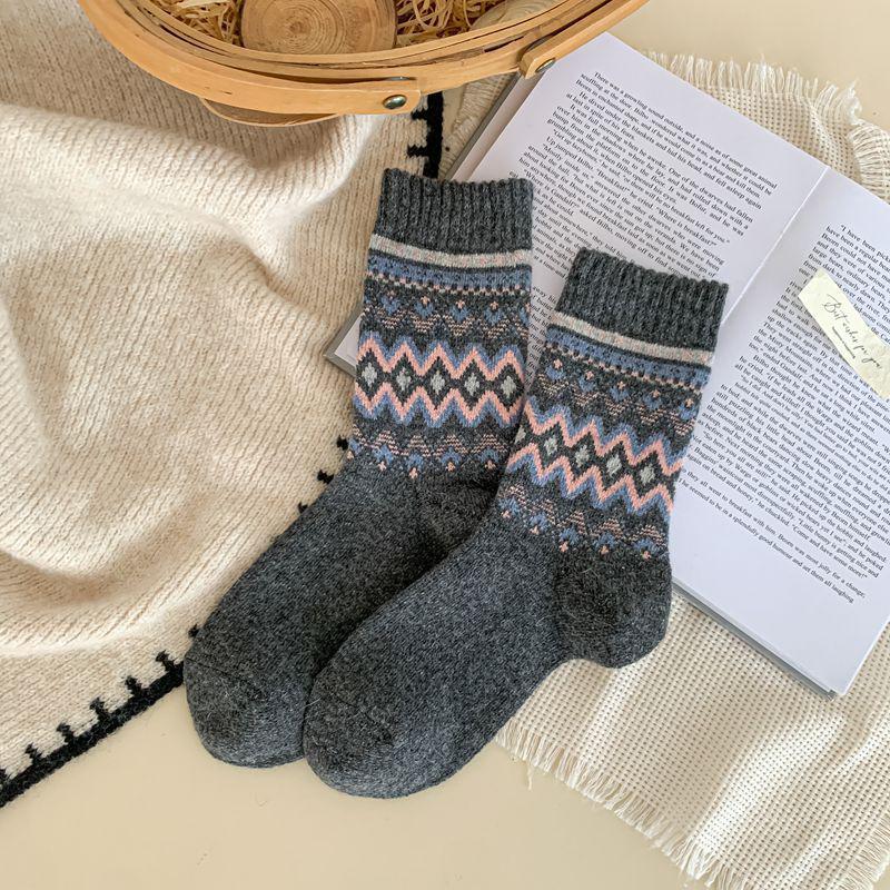 Women's Retro Fair Isle Wool Socks - Mid-Calf, Thick, Warm Autumn/Winter Style, Japanese Literary Design
