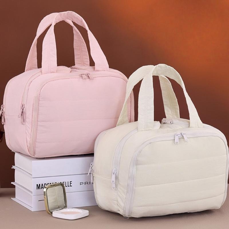 Travel Friendly Makeup Storage Bag With Multiple Compartments Waterproof Materials Cosmetic Organizers for Women