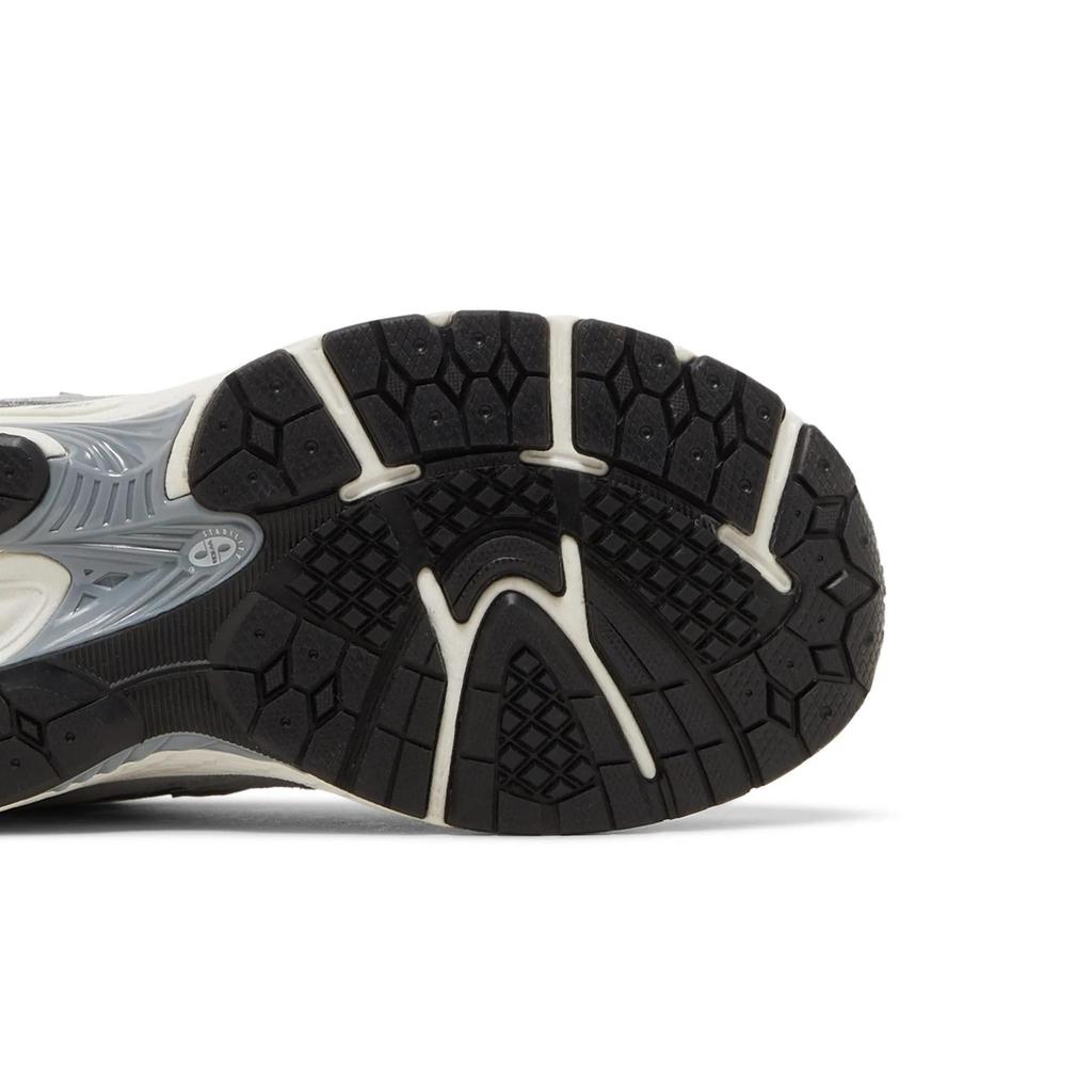 New Balance 2002R Big Kid 'Steel Lead' (Unisex) Steel / Lead Kids' Running Shoes GC2002ST