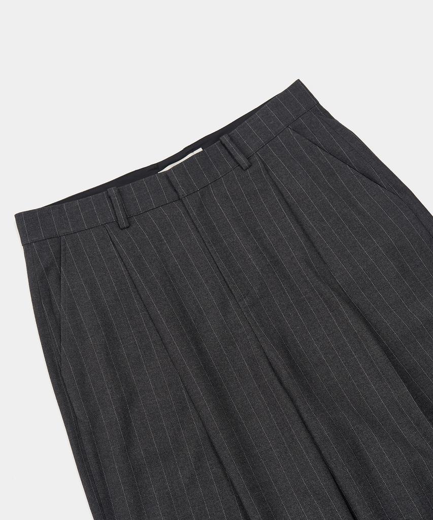EXCONTAINER Classic One-Pleat Pin Stripe Trousers (Charcoal)