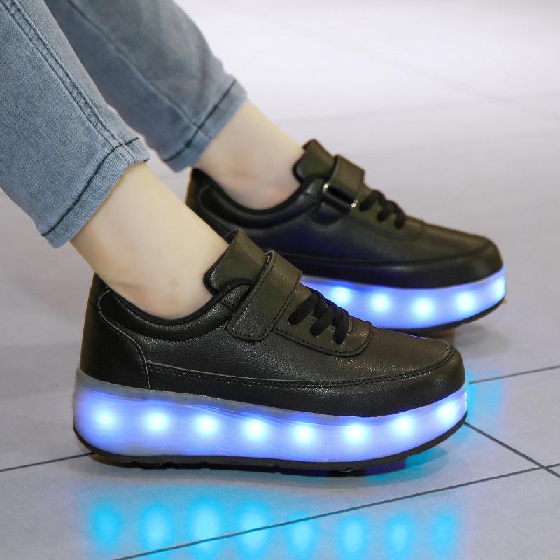 New four-wheel runaway shoes, rechargeable children's roller skates, Velcro LED luminous shoes, wheel reel shoes, burst shoes