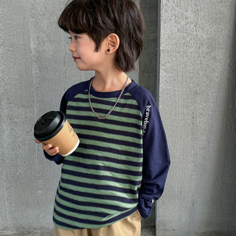Spring and Autumn Boys New Raglan Sleeve Striped Long Sleeve T-shirt