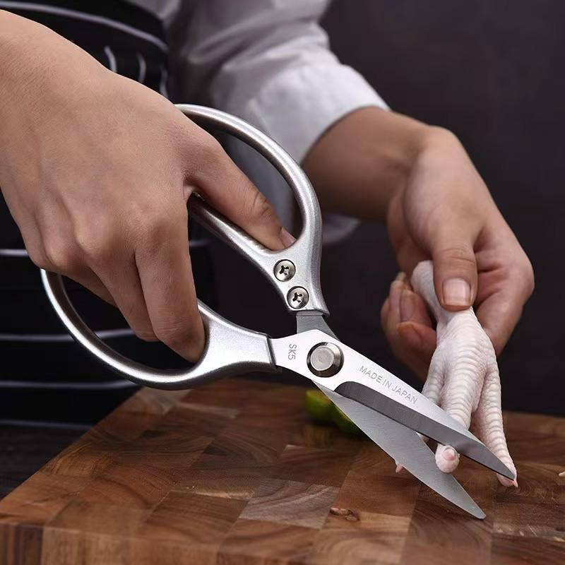 Multi-Functional Stainless Steel Kitchen Scissors: Bone Cutting & Baby Food Prep