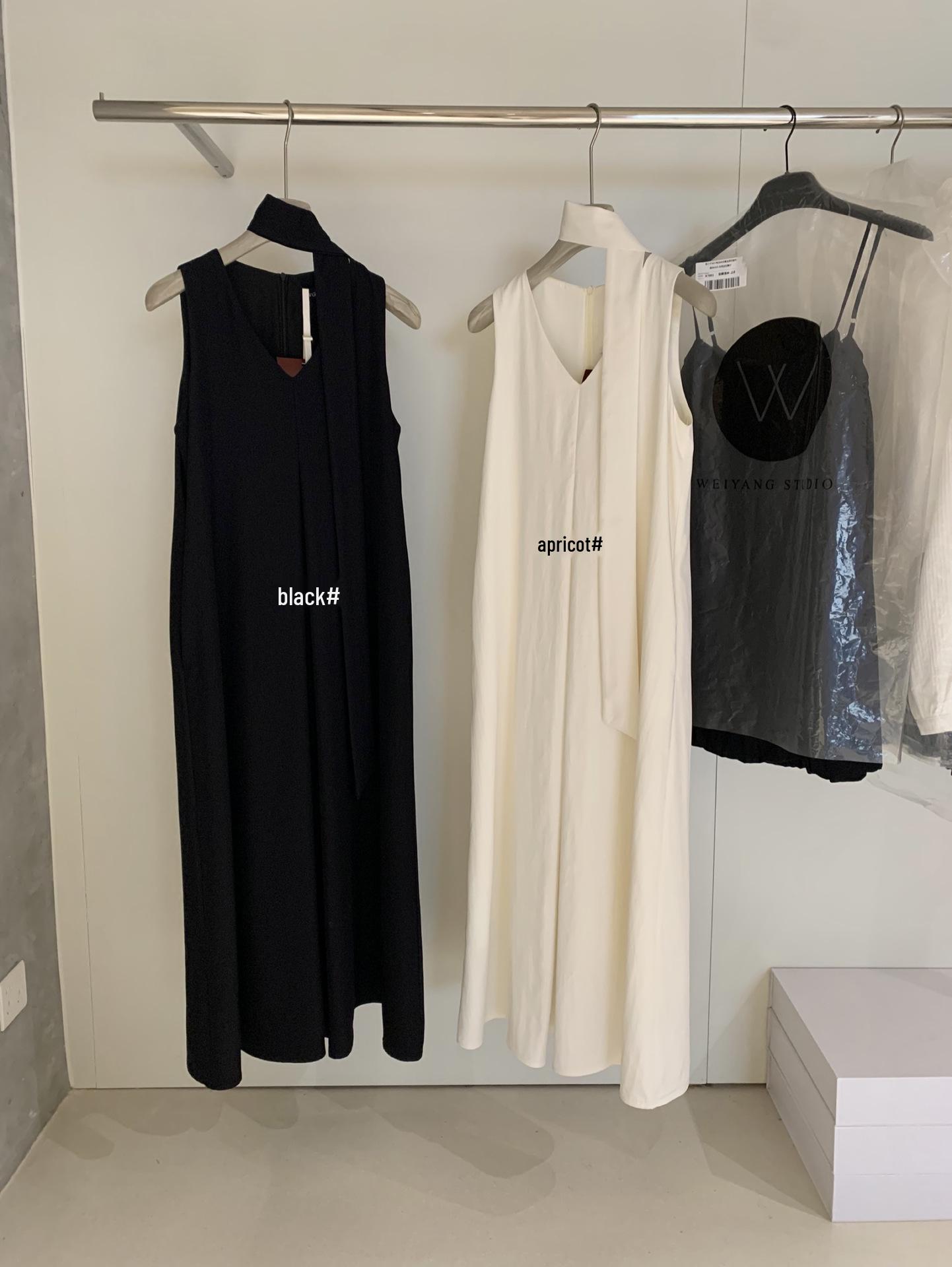 

V-neck A-line Sleeveless Dress - Women s Spring/Summer Collection One Size чёрный