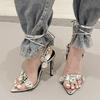 Mode Liyke Sexy Grüne Riemchensandalen mit Kreuzknöchelriemen Damen Party Club Stripper Absätze Hohe Qualität Kristall Diamant Spitzzehe Hochzeitsschuh