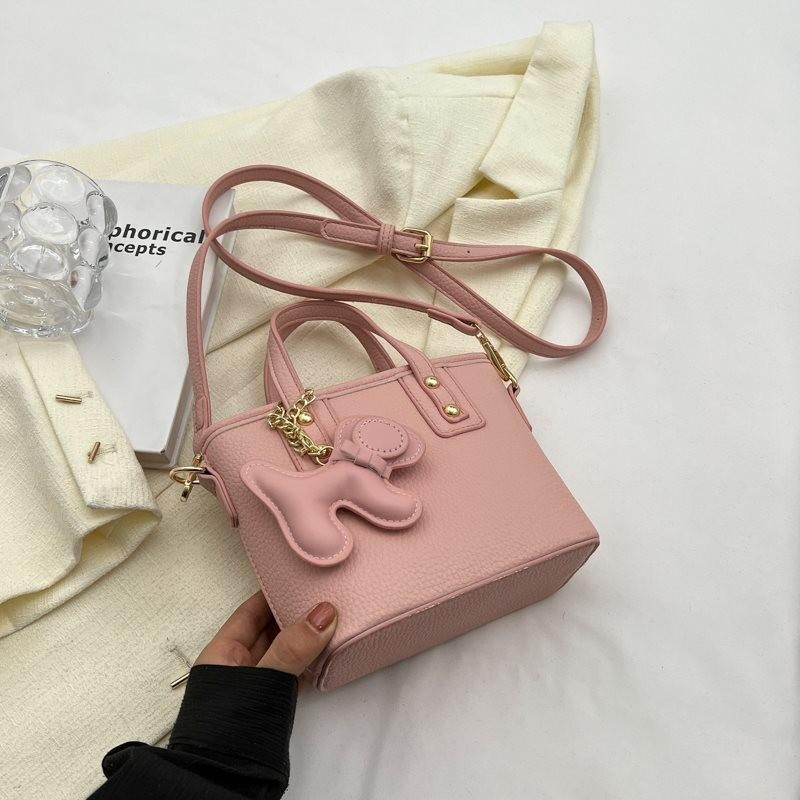 Шикарная и модная кросс-боди сумка-ведро, модная мягкая сумка из ПУ-кожи для повседневного использования Pink With Pendant