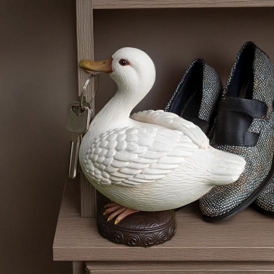1/2Pcs Magnetic Beak Duck Statue Key Holder Resin Duck Figurine Key Hanger Home Office Animal Sculpture Desktop Decoration Ornament