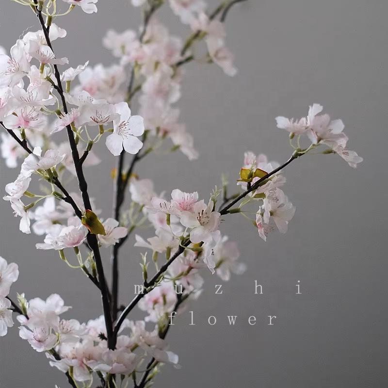 Sakura Kunstblumen Kirschblüten Simulationsblumen für Hochzeitsdekoration Hohe Qualität Seidenblumen