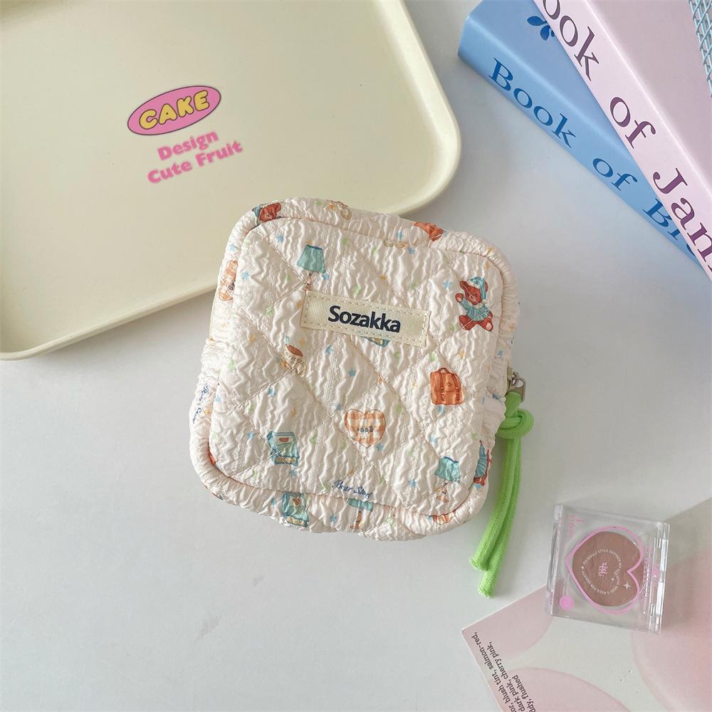 Large Capacity Cartoon Girl Menstrual Pad Storage Pouch