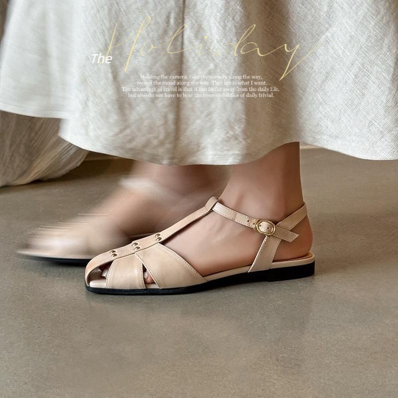 Fashion Women's New Genuine Leather Cowhide Square Toe Breathable Metal Rivet Loose Grip Strap Retro Low Heel Toe Roman Sandals