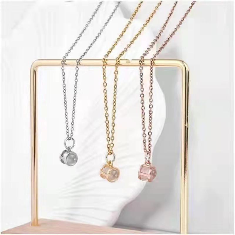 Multilingual 'I Love You' Nano Projection Necklace with Customizable Photo