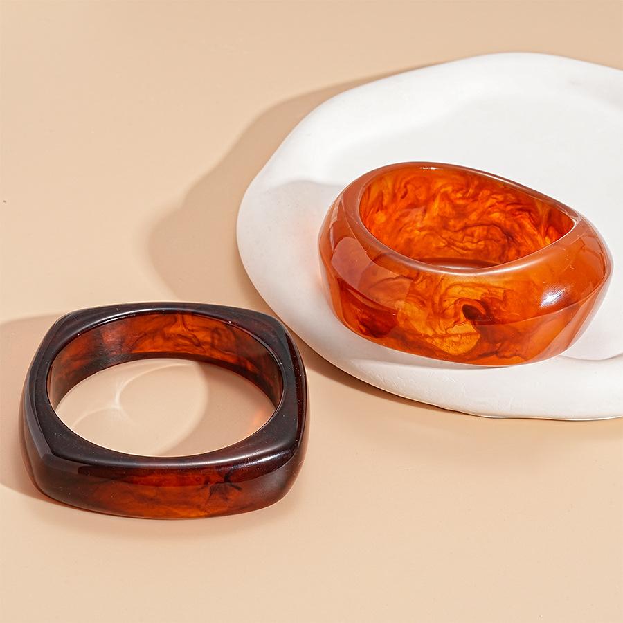Maillard style, colorful resin, irregular bracelet, geometric temperament, exaggerated bracelet.