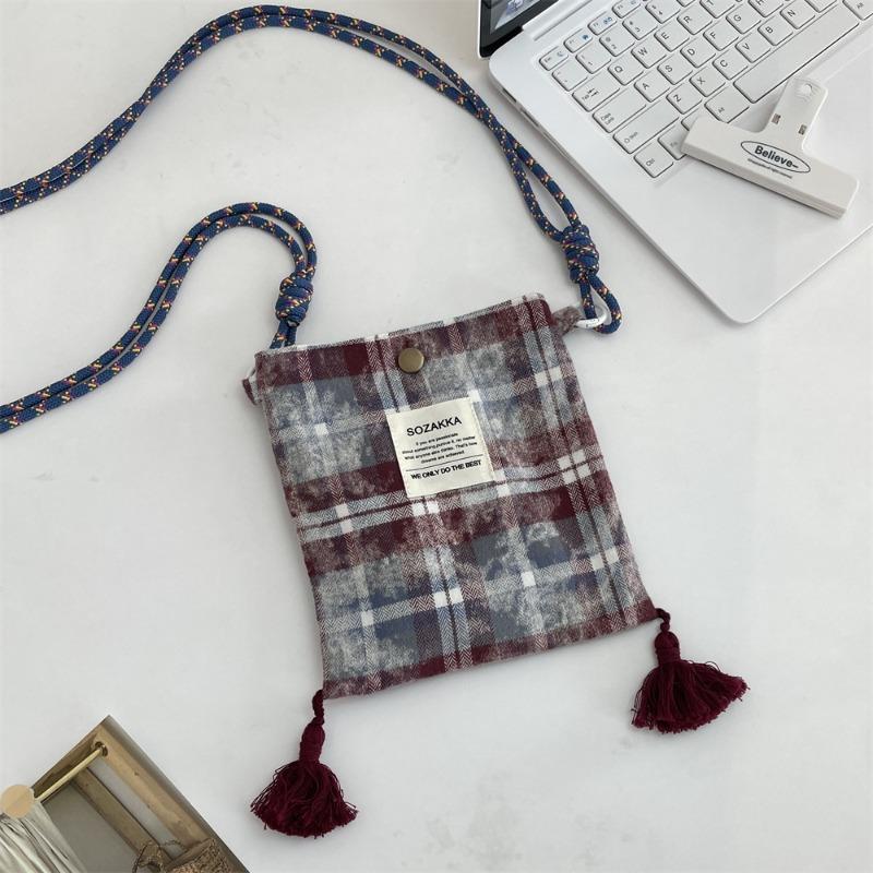 3 Niche Tassel Mobile Phone Bag Spring and Summer New Shoulder Messenger Bag Fan Walking Bag Retro Plaid Bag