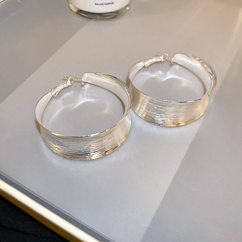 European and American simple love circle earrings fashionable versatile geometric ear buckles earrings earrings women