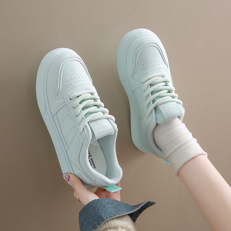 

CRLAYDK Классические женские теннисные кроссовки для ходьбы, плоские, с низким верхом, повседневные, на шнуровке, удобная обувь, кеды для скейтборда 40